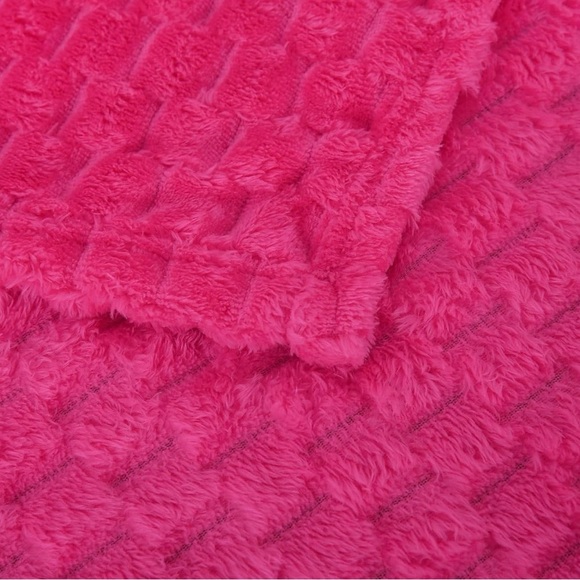 Pink Blanket NWT - Picture 4 of 4